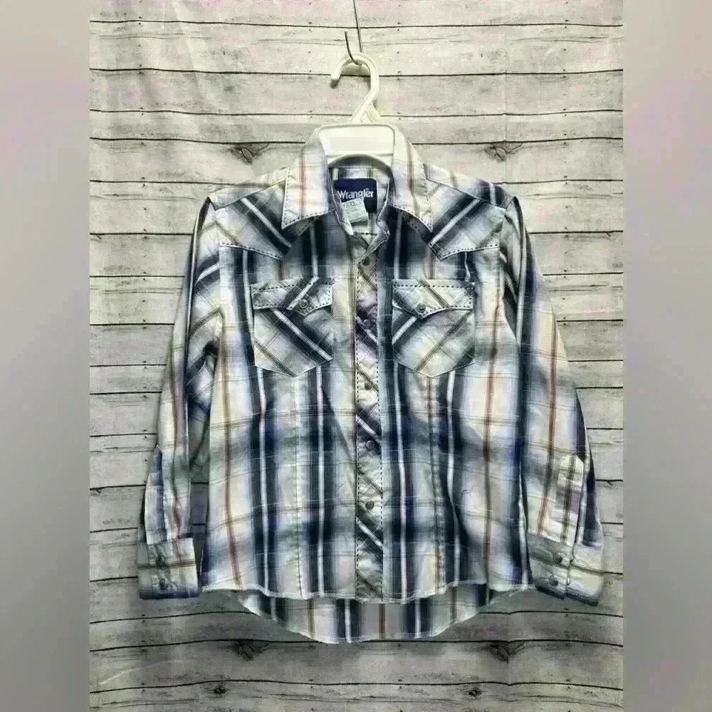 Boys Wrangler Button Down Dress Shirt size 7-8 A0031